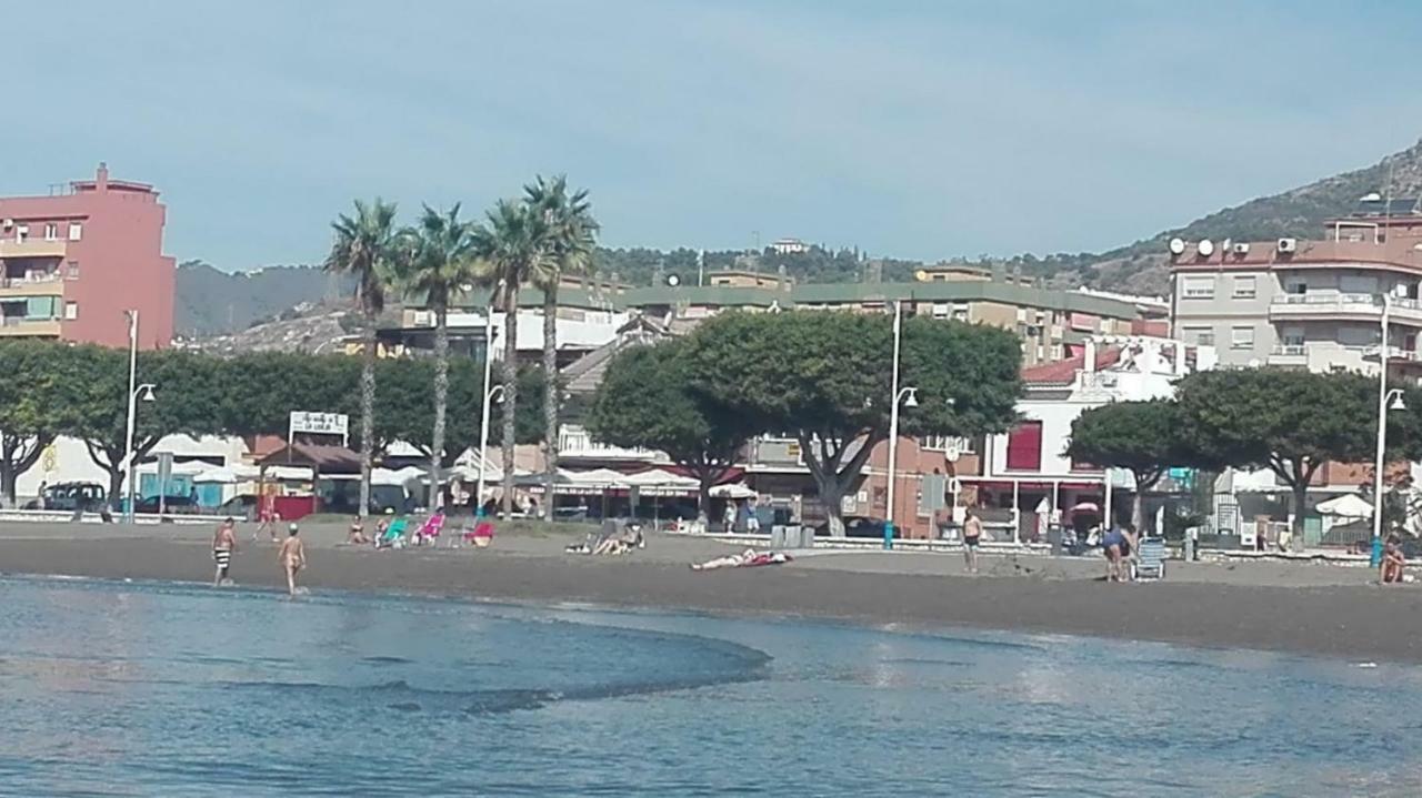 Apartamentos Angelita Plaza Beach Malaga Exterior photo